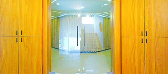 FabHotel Royal Manor - at Hospital Chowk