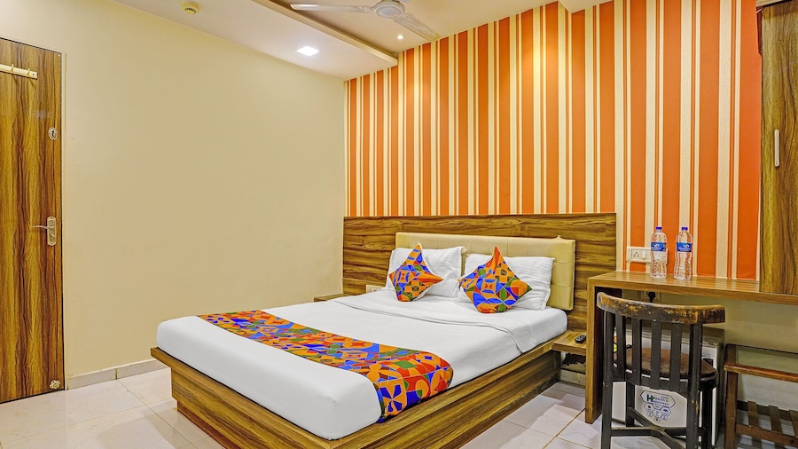 Fabhotel Galaxy Inn