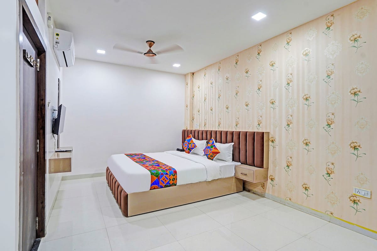 Habitación ejecutiva | Sábanas de algodón egipcio, ropa de cama de alta calidad, caja fuerte