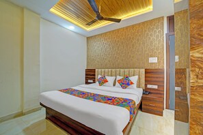 Executive Room | Egyptian cotton sheets, premium bedding, in-room safe, free WiFi