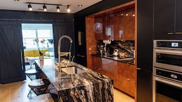 Microwave, oven, stovetop, dishwasher