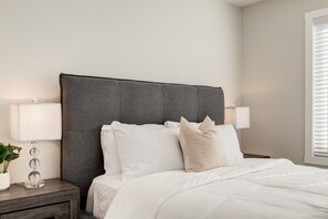 5 bedrooms, iron/ironing board, WiFi, bed sheets