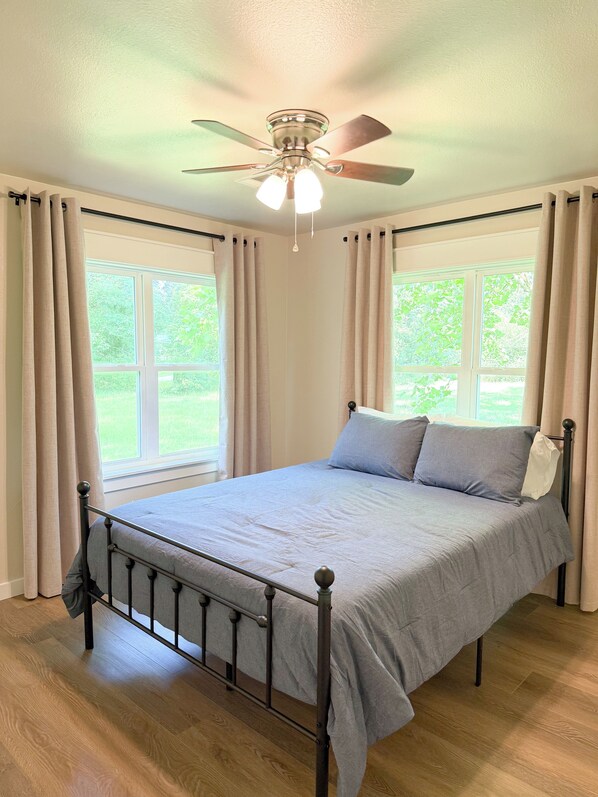 3 bedrooms, free WiFi, bed sheets