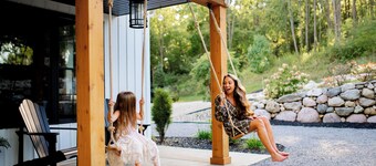 Private Barndo- Sleeps 18, Hot Tub, Sports Barn, 30 Min to Notre Dame