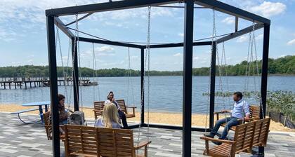 Secluded Luxury Barndo- Hot Tub, Indoor Basketball & Pickleball, Near Ski & Lake