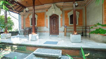 Grand Double Room | Garden view