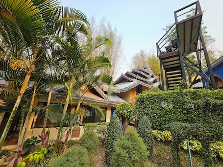 Exterior. Phu Jaya Floresta Resort