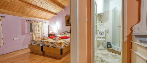 2 chambres, fer et planche Ă repasser, accĂšs au Wi-Fi (inclus)