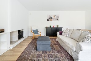 TV - GuestReady - Esposende comfort escape (Esposende)