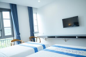 Desk, soundproofing, free WiFi - Oceanis Hotel (Phu Quoc)
