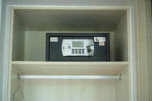 Escrivaninha, quartos à prova de som, Wi-Fi de cortesia