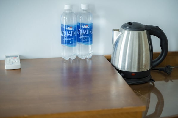 Desk, free WiFi - Oceanis Hotel (Phu Quoc)