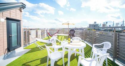 Accommodates 12 people Rooftop BBQ available Pet / Yokkaichi Mie