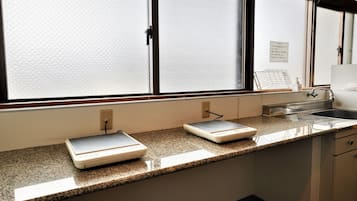 Fridge, microwave