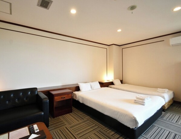 1 soverom, skrivebord, strykejern/-brett og wi-fi (inkludert)