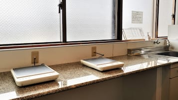 Fridge, microwave