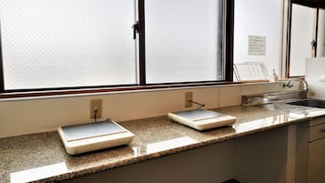 Fridge, microwave
