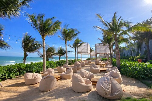 Golden Sands Bayfront Mũi Né