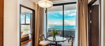 Golden Sands Bayfront Mũi Né