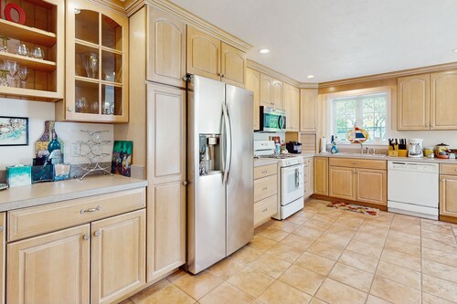 Two family dog friendly cottages: close to beach & town