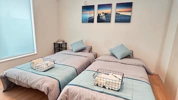 4 bedrooms, desk, iron/ironing board, free WiFi