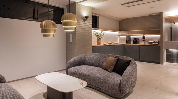 TV - Smoking Double room  Breakfast included  Simpl / Fukuyama Hiroshima (Fukuyama)