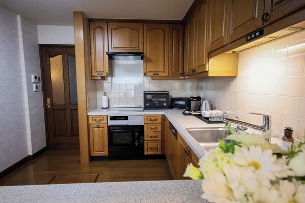 Réfrigérateur, micro-ondes