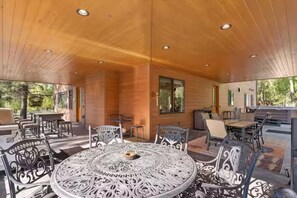 Outdoor dining - Richardson Rock Creek Ranch (Show Low)