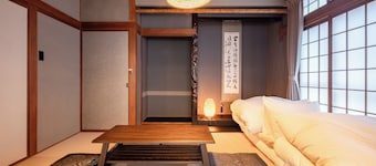 Freeflowing hot spring waterHot spring house3 c / Beppu Ōita