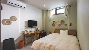 1 bedroom, desk, free WiFi, bed sheets