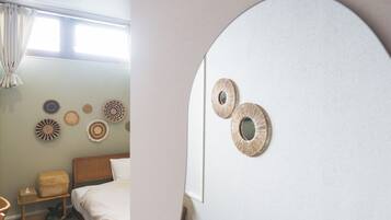 1 bedroom, desk, free WiFi, bed sheets