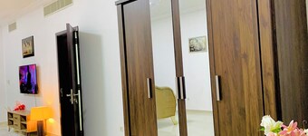 Cozy 1-bedroom apartment in charming Abu Dhabi with AC, WiFi