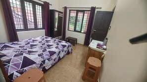 4 bedrooms, iron/ironing board, WiFi, bed sheets - Discover a peaceful retreat nestled in the breathtaking mountains of Attapady, (Attapady, Palakkad)