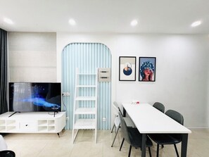 Living area - Vinhomes Sky Lake Luxury - Chup Housing  (Hanoi)