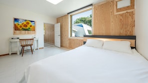 Basic Room, 2 Bedrooms (Ocean (Ocean View / BBQ))