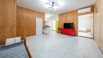 Basic Room, 2 Bedrooms (River (Ocean View / BBQ))