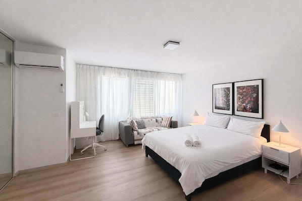 2 Schlafzimmer, Schreibtisch, Bügeleisen/Bügelbrett, WLAN