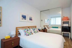 1 bedroom, desk, iron/ironing board, WiFi