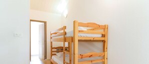 2 bedrooms, free WiFi