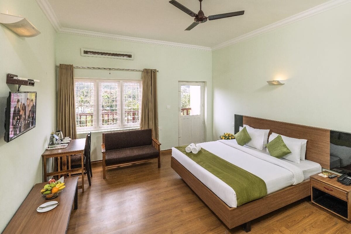 Deluxe Double Room | Free WiFi