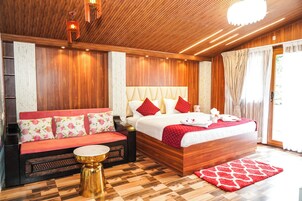 Premium Room | Soundproofing, WiFi (free), bed sheets
