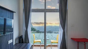 Deluxe Room | Balcony