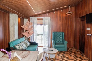 Premium Room | Living area