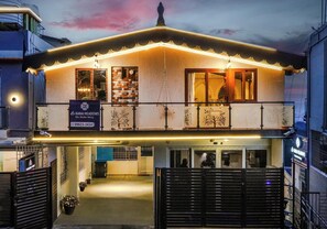 Fachada de la propiedad