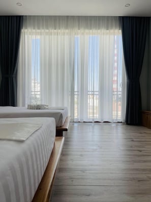 Family Quadruple Room | Desk, soundproofing, free WiFi