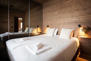 3 slaapkamers, een bureau, reisbedje, wifi