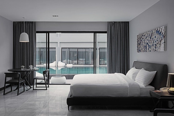Pool Access | In-room safe, blackout drapes, soundproofing, iron/ironing board