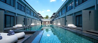 S Ratchada Leisure Hotel