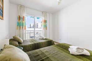 3 bedrooms, iron/ironing board, bed sheets - A&N Marisol (Torre del Mar)