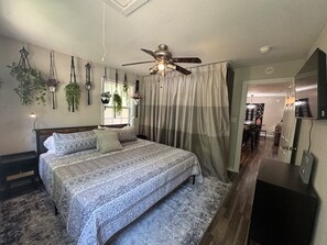 4 chambres, lit de bébé portatif, Wi-Fi, literie fournie